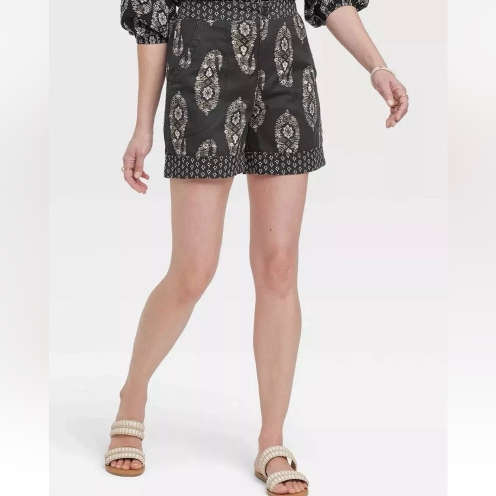 NEW! Knox Rose High rise Shorts Relaxed fit Paisley Print Large Cotton & Lyocell